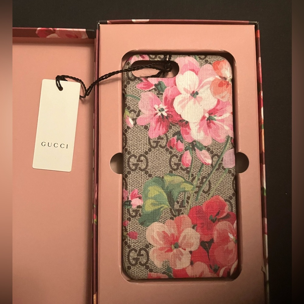 Gucci GG Blooms iPhone Case New in Box for phone size 7 / 8
